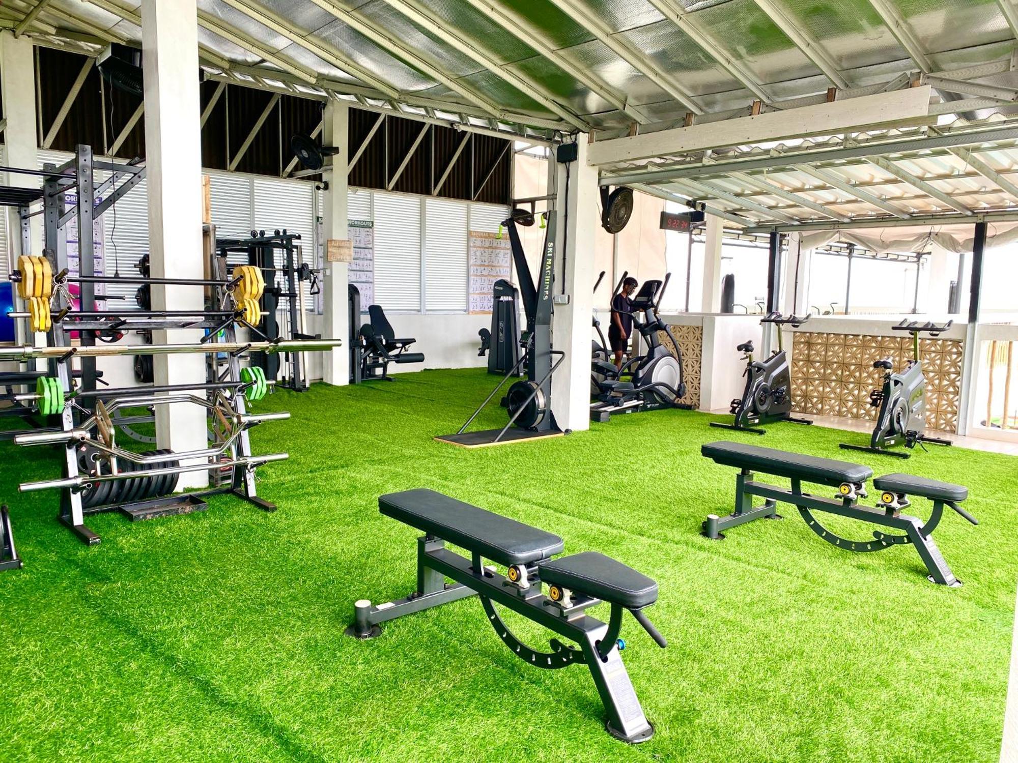 3 Monkeys Lembongan Studio Apartments Gym Recovery Centre Eksteriør billede